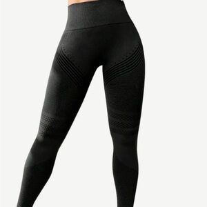 Seamless Black Leggings